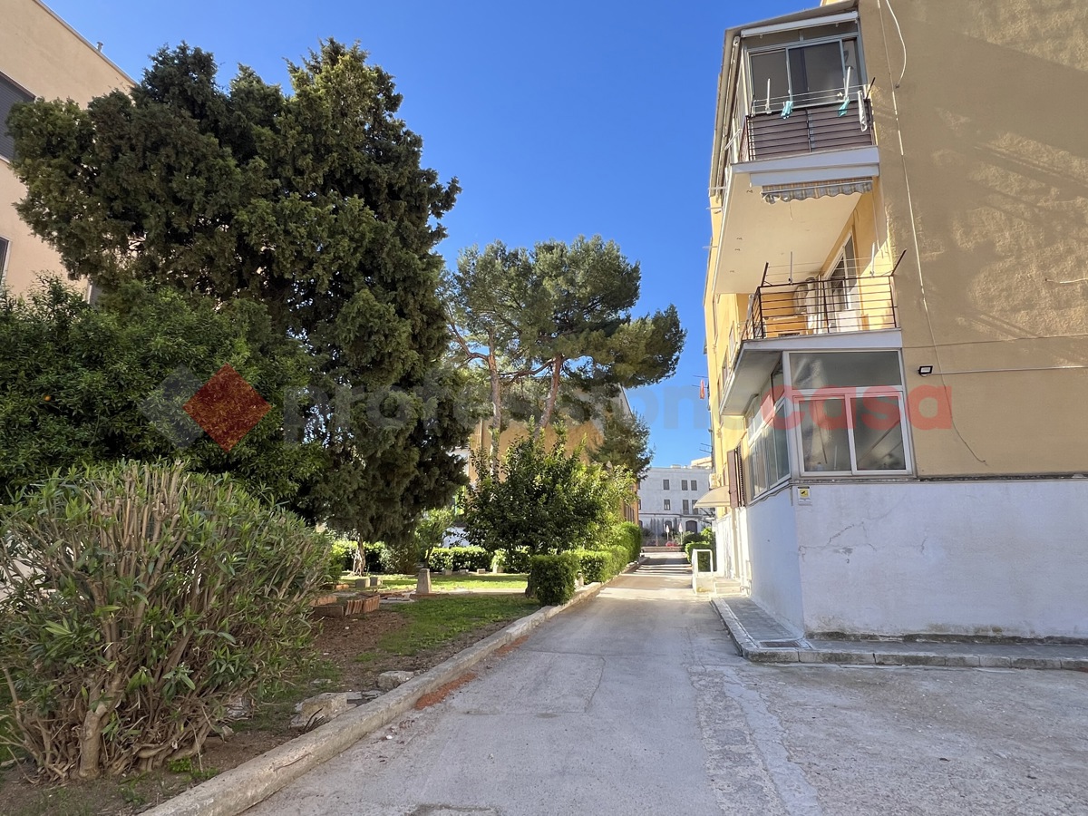 Foto 15 di 19 - Appartamento in vendita a Taranto