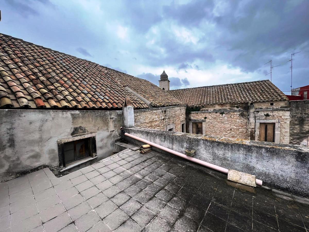 Foto 29 di 36 - Palazzo o stabile in vendita a Bitonto