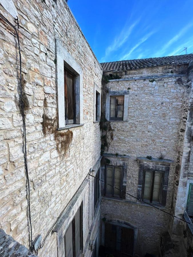 Foto 33 di 36 - Palazzo o stabile in vendita a Bitonto