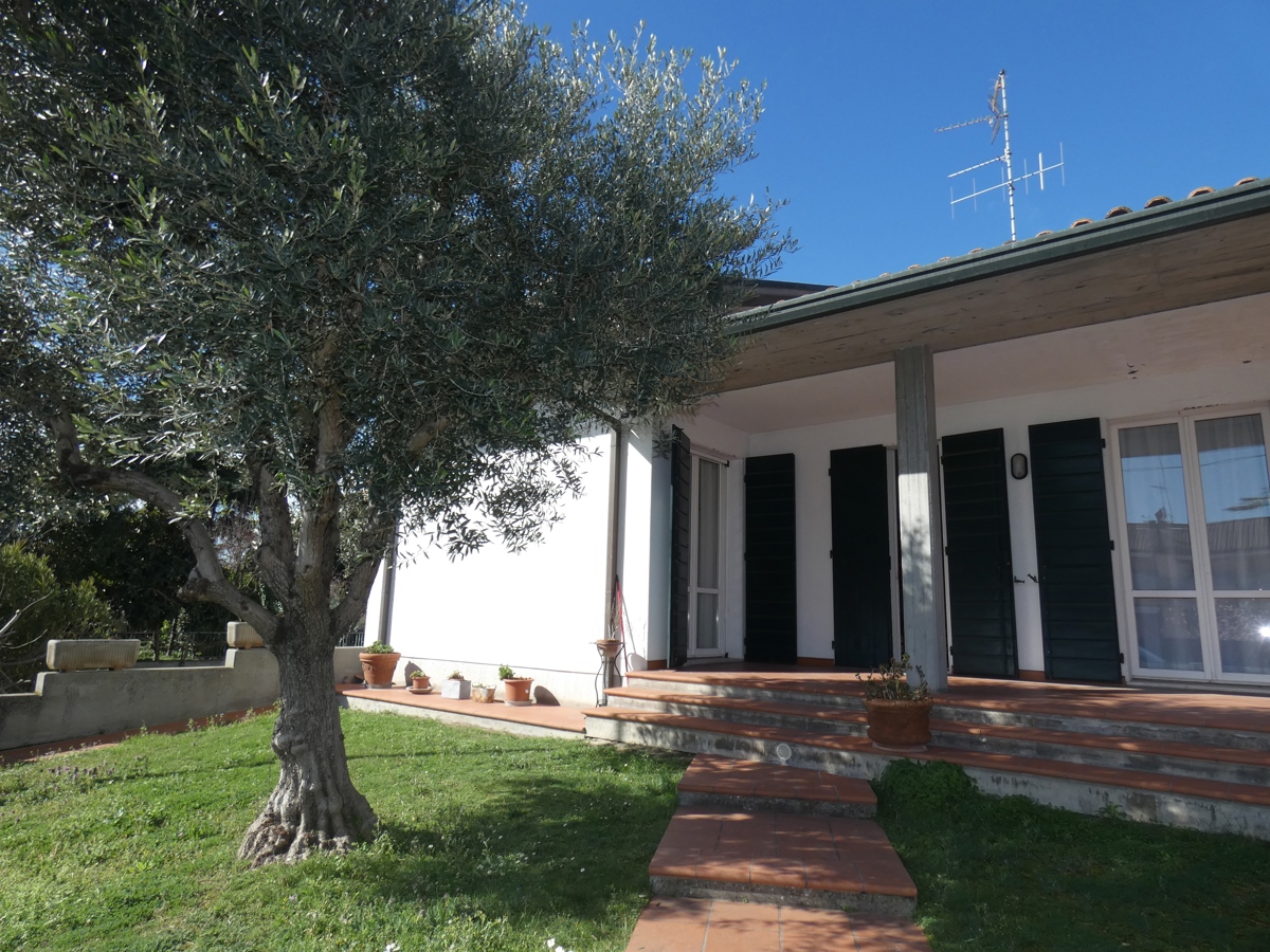 Foto 23 di 26 - Casa indipendente in vendita a Ravenna