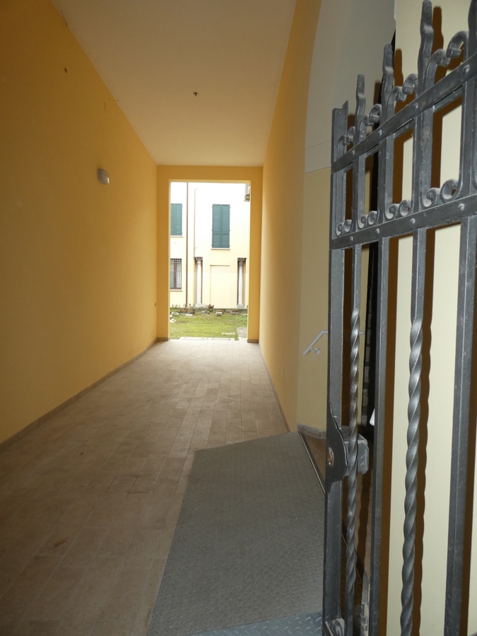 Foto 2 di 32 - Appartamento in vendita a Ravenna