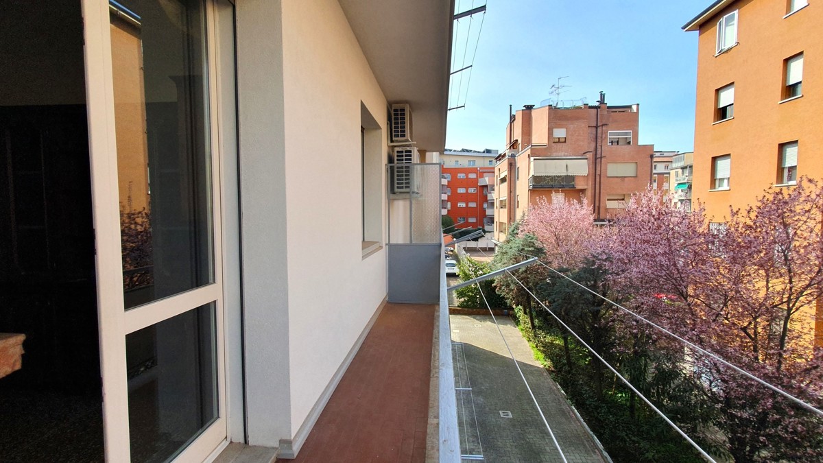 Foto 8 di 18 - Appartamento in vendita a Bologna
