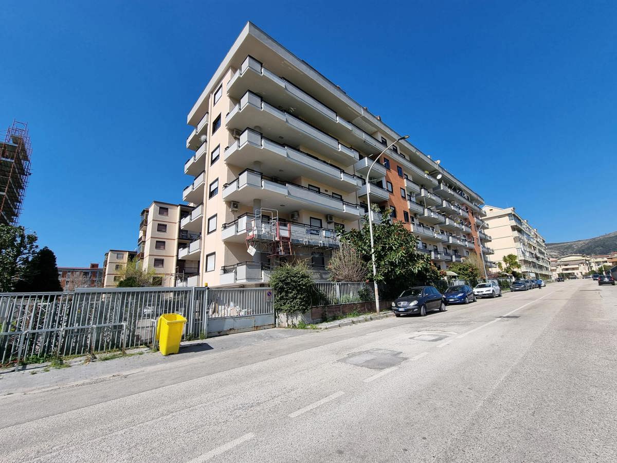 Foto 1 di 52 - Appartamento in vendita a Caserta