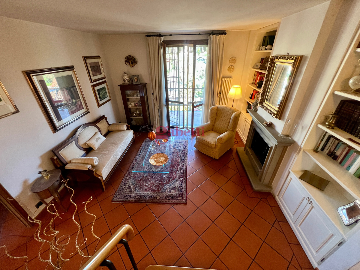 Foto 11 di 50 - Appartamento in vendita a Sesto Fiorentino