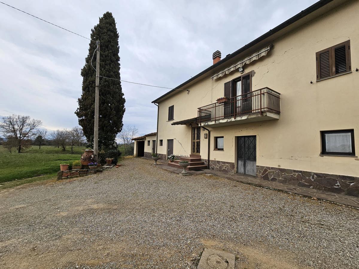 Foto 4 di 31 - Casa indipendente in vendita a Arezzo