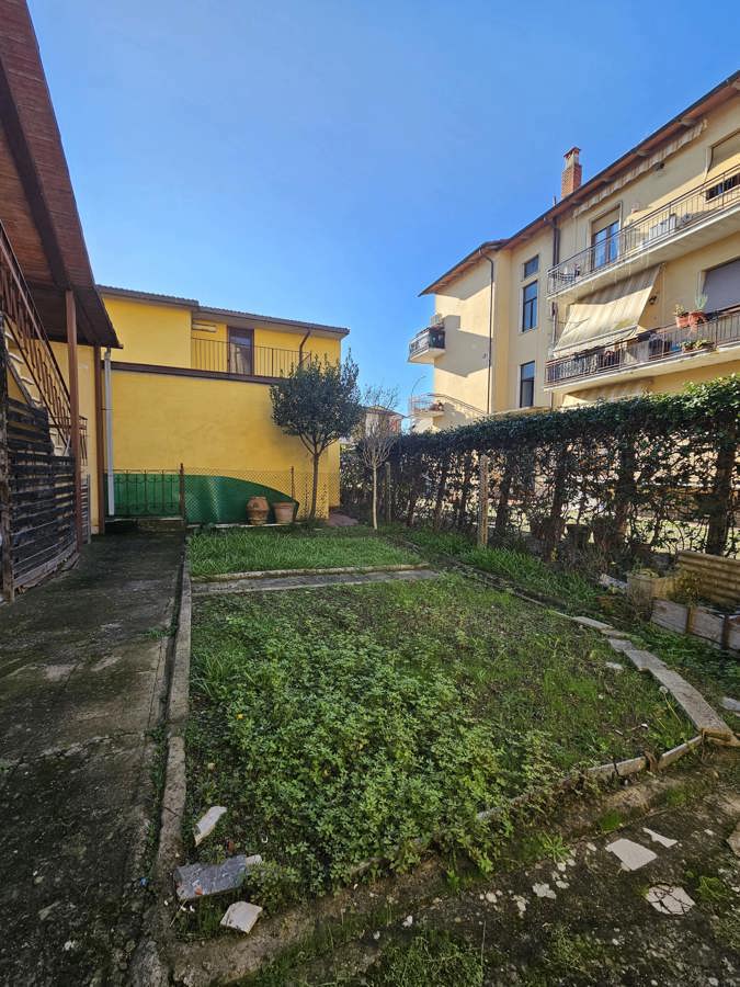 Foto 38 di 39 - Casa indipendente in vendita a Arezzo