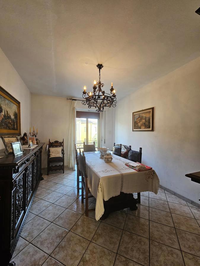 Foto 1 di 39 - Casa indipendente in vendita a Arezzo