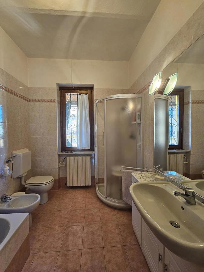 Foto 14 di 39 - Casa indipendente in vendita a Arezzo