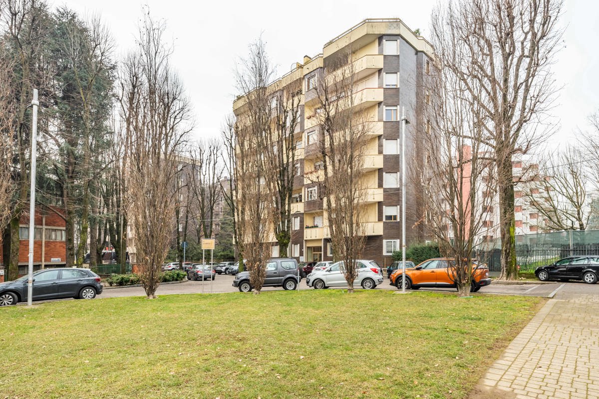 Foto 1 di 28 - Appartamento in vendita a Saronno