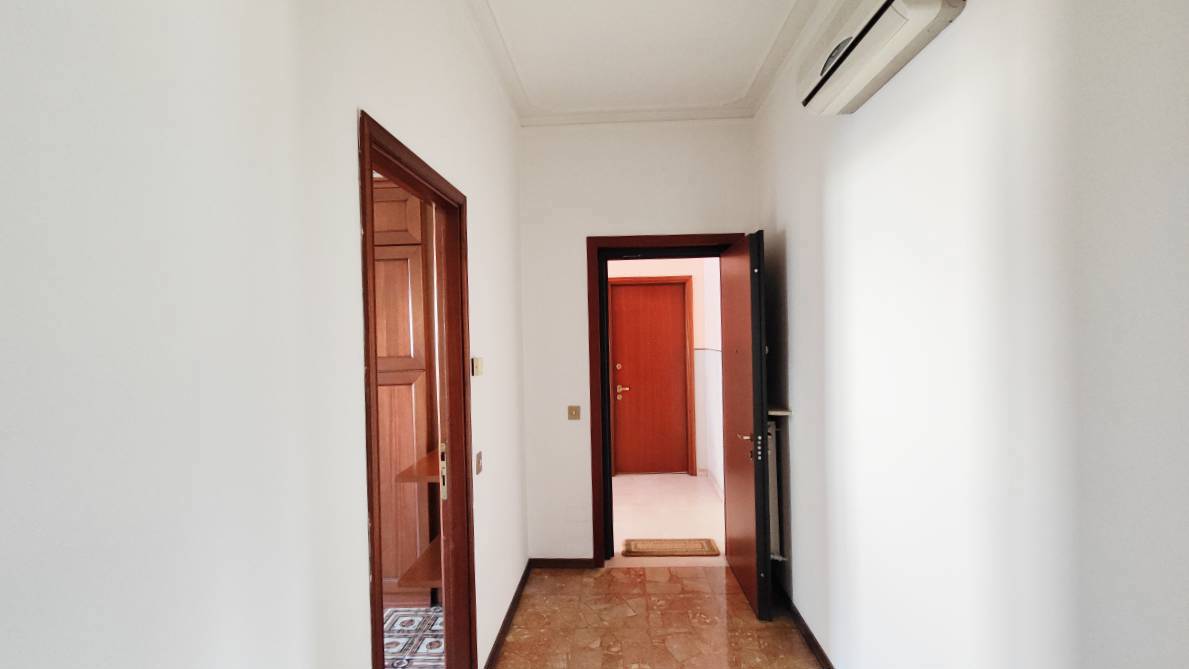 Foto 8 di 23 - Appartamento in vendita a Piacenza