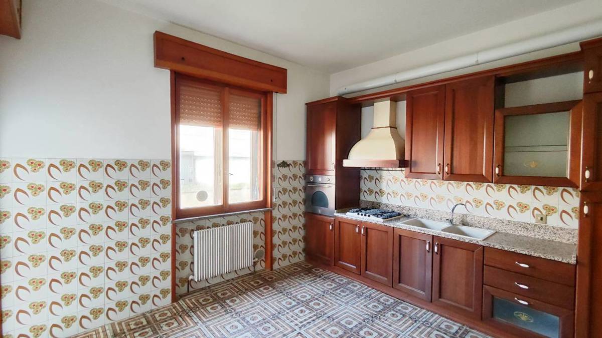 Foto 3 di 23 - Appartamento in vendita a Piacenza