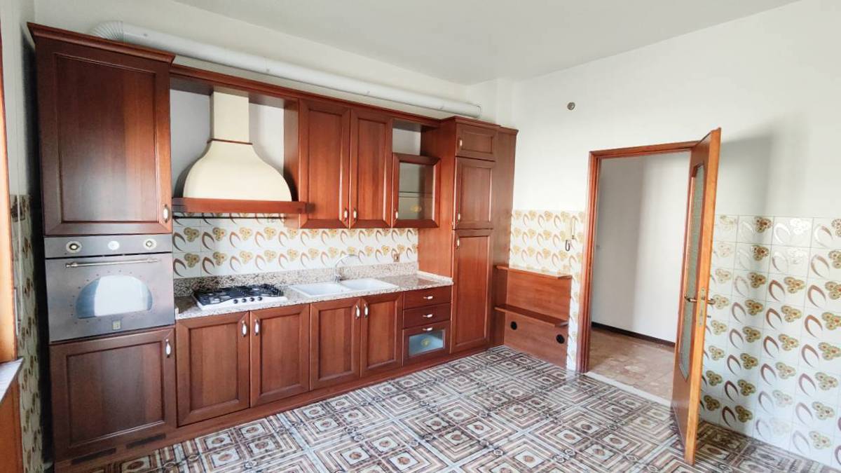 Foto 1 di 23 - Appartamento in vendita a Piacenza