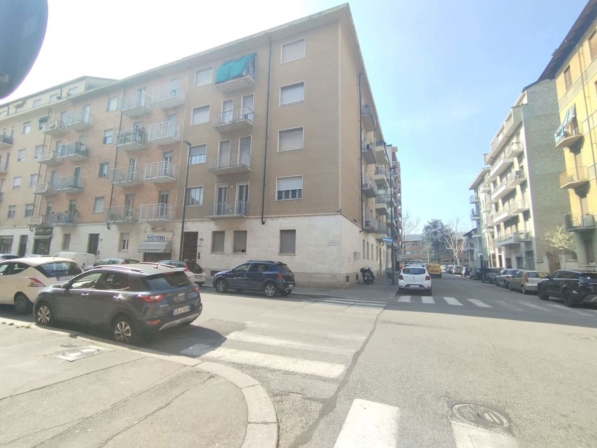 Vendita Trilocale Appartamento Torino Via Borgosesia, 103 479793