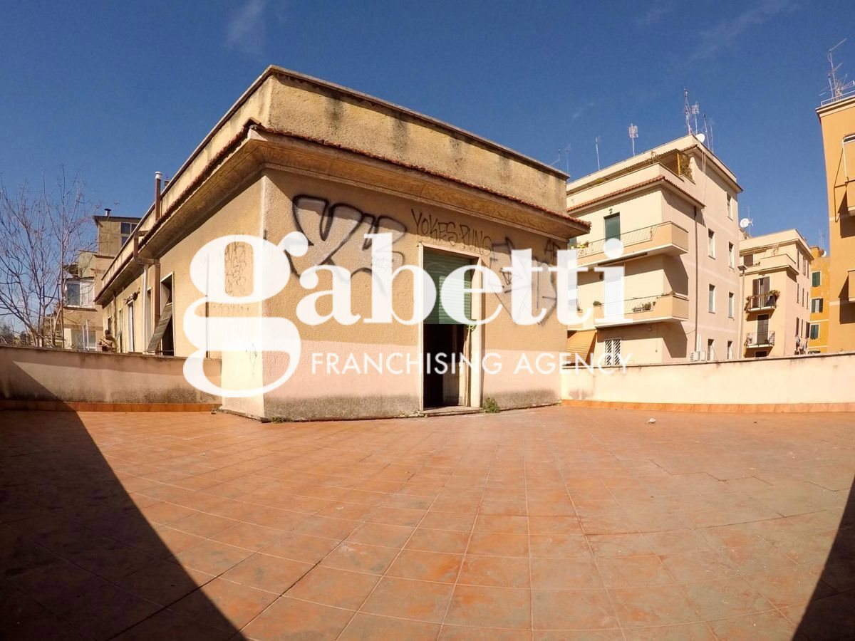 Foto 33 di 45 - Palazzo o stabile in vendita a Roma