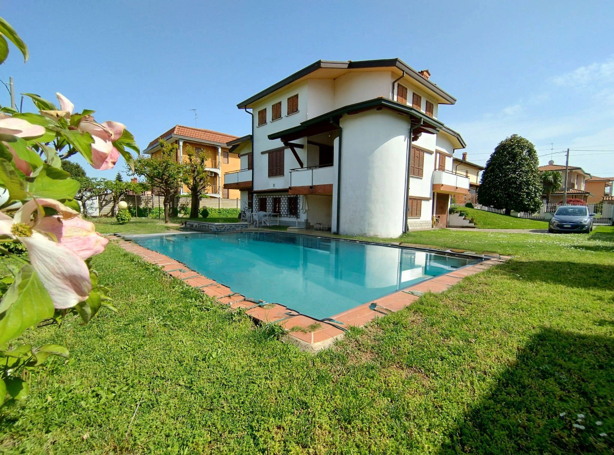 Villa in vendita a Corbetta (MI)