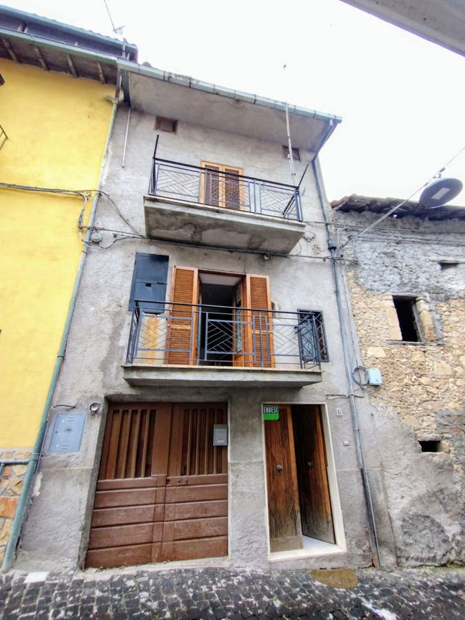 Foto 1 di 20 - Appartamento in vendita a Tagliacozzo