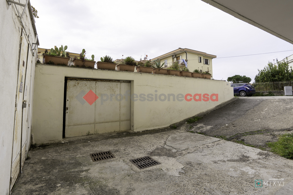 Foto 5 di 33 - Garage in vendita a Capaccio