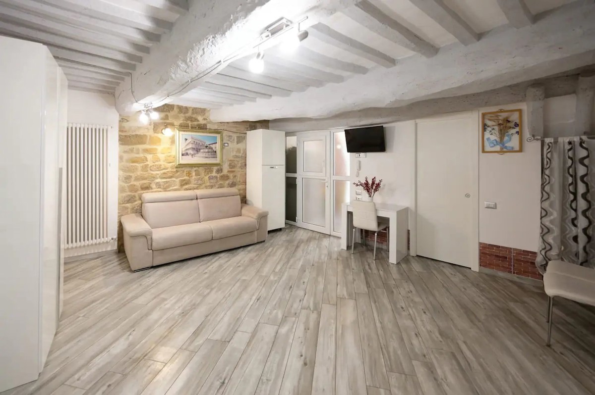Foto 1 di 17 - Appartamento in vendita a Perugia