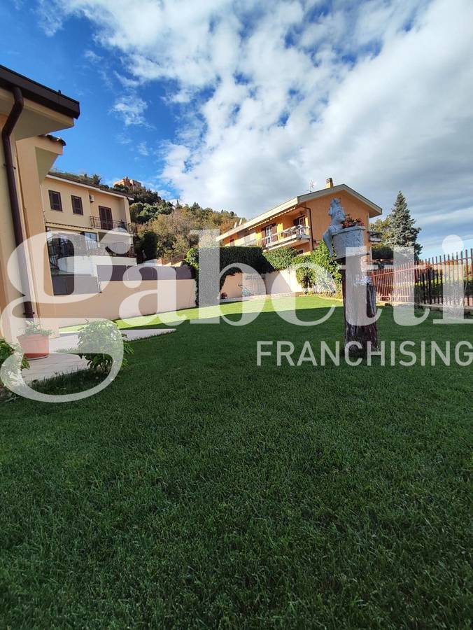 Foto 37 di 45 - Villa in vendita a Montecompatri
