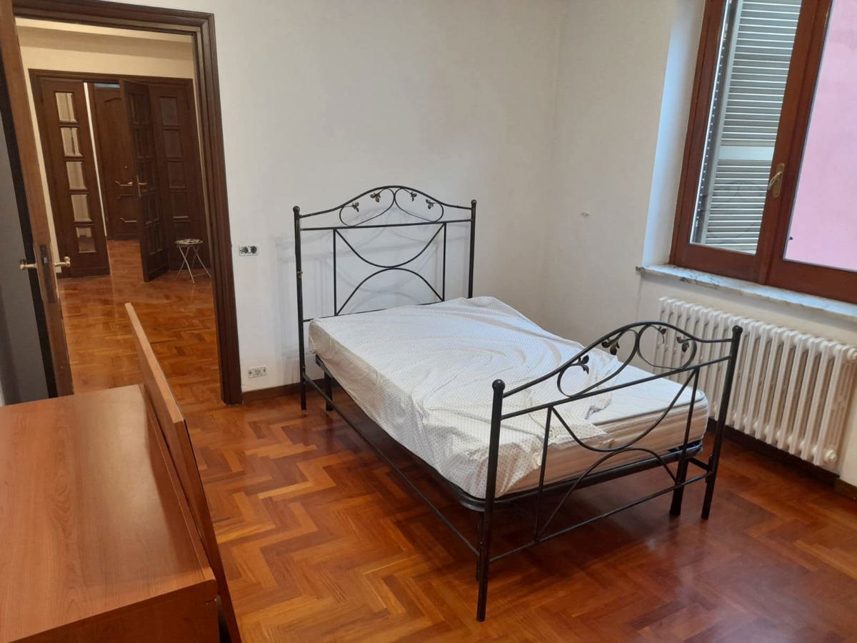 Foto 8 di 9 - Appartamento in affitto a Frosinone