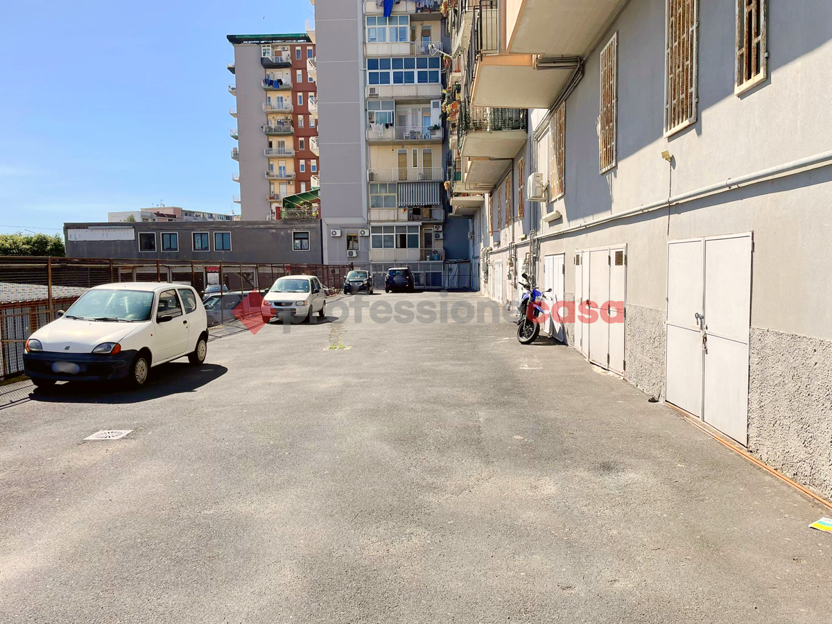 Foto 19 di 23 - Appartamento in vendita a Catania