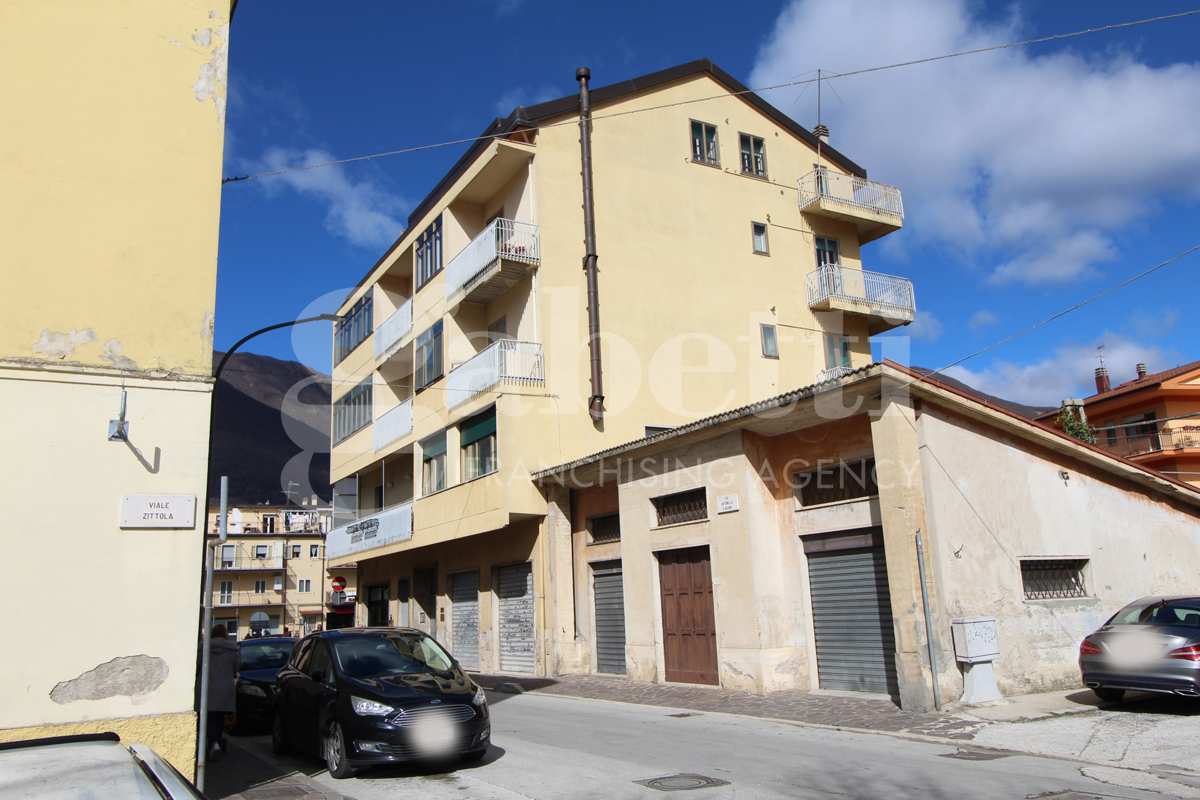 Foto 17 di 18 - Appartamento in vendita a Castel di Sangro