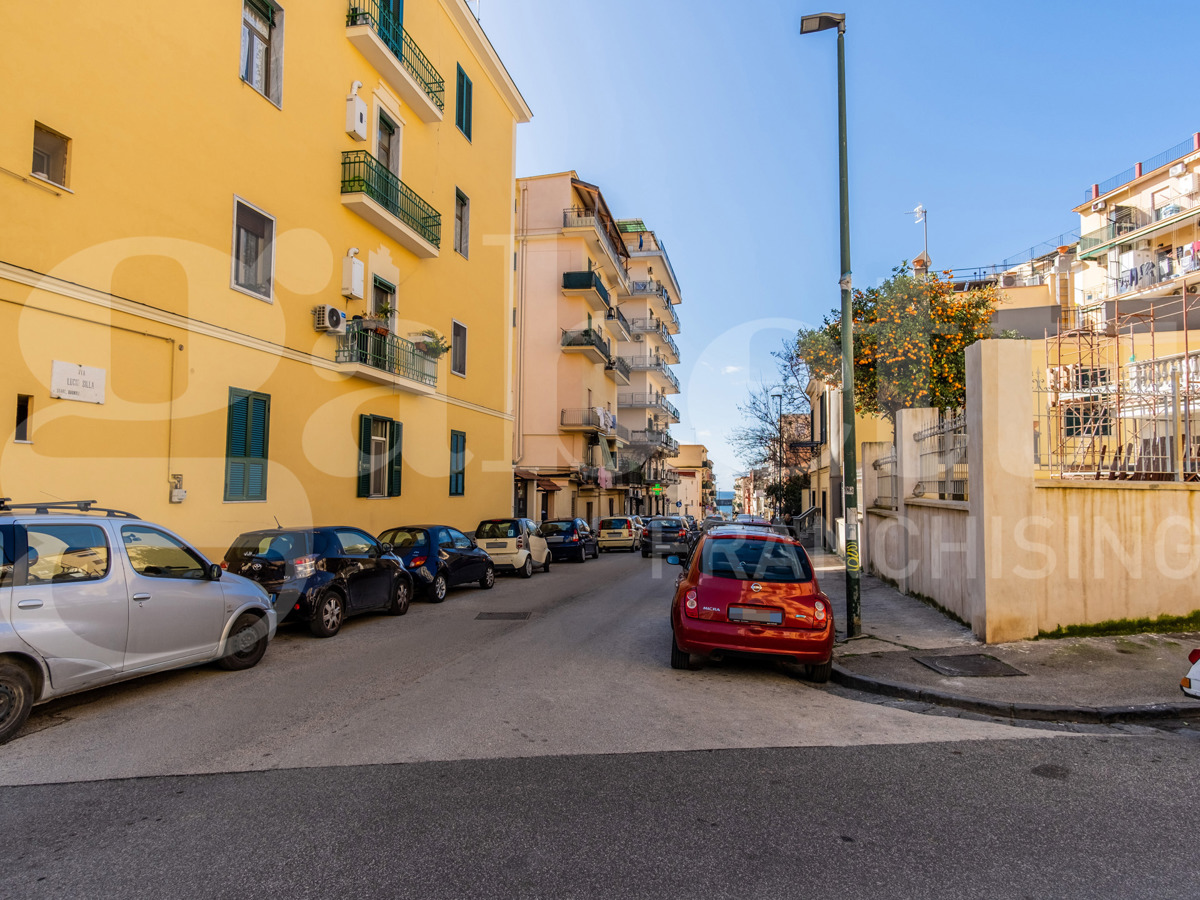 Foto 17 di 22 - Appartamento in vendita a Napoli