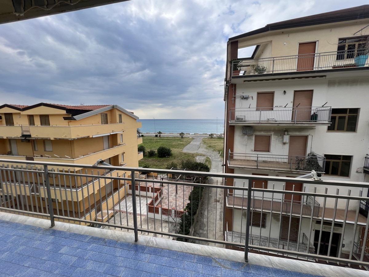 Foto 24 di 29 - Appartamento in vendita a Falconara Albanese