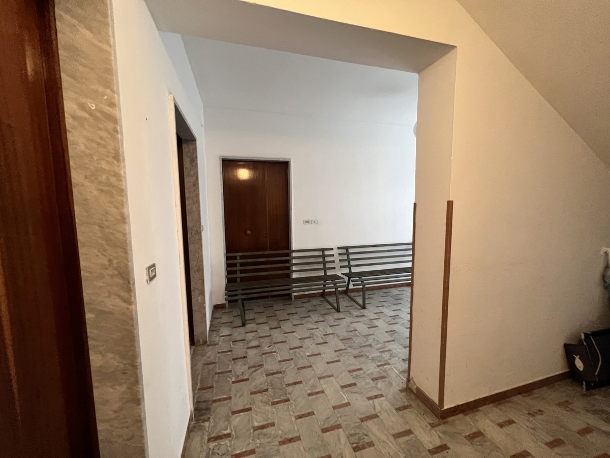 Foto 28 di 29 - Appartamento in vendita a Falconara Albanese