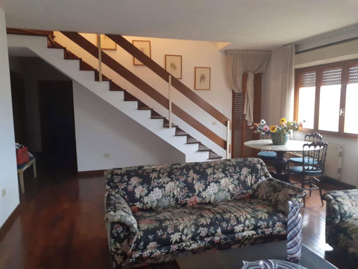 Foto 3 di 17 - Appartamento in vendita a Frosinone