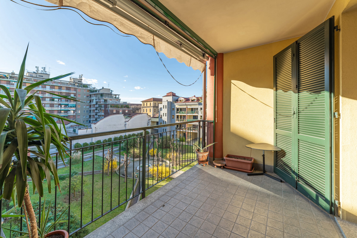 Foto 14 di 49 - Appartamento in vendita a Milano