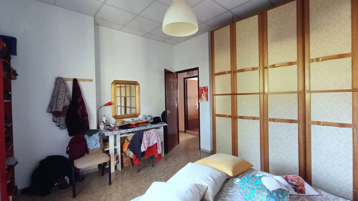 Foto 12 di 17 - Appartamento in vendita a Siena