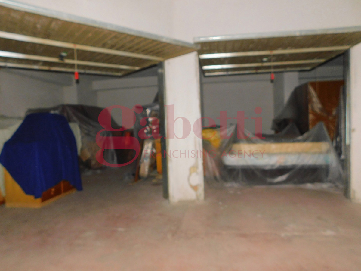 Foto 3 di 5 - Garage in vendita a Venafro