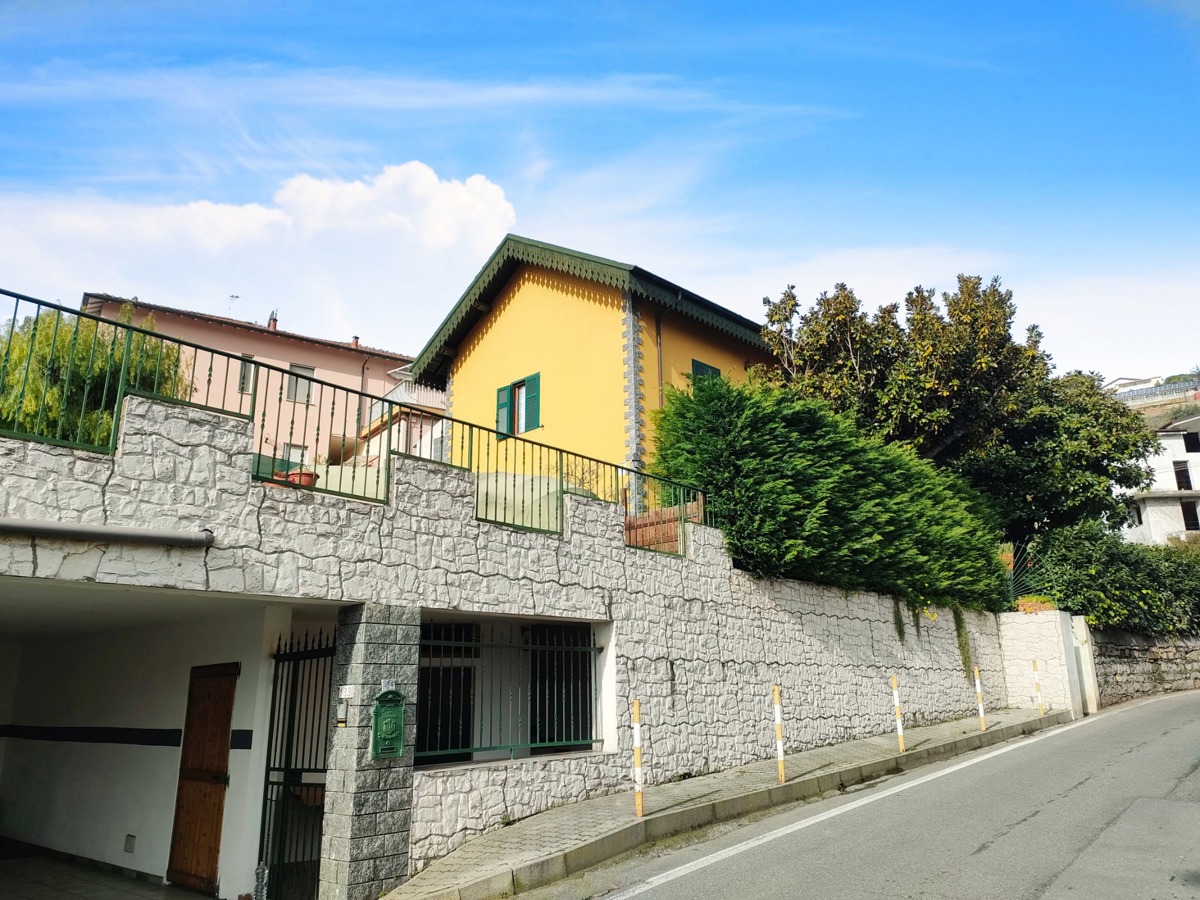 Foto 3 di 23 - Villa in vendita a Sanremo