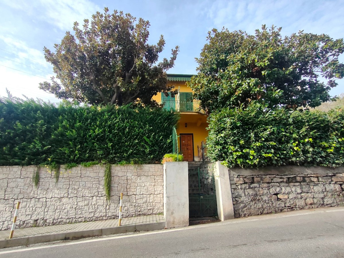 Foto 2 di 23 - Villa in vendita a Sanremo