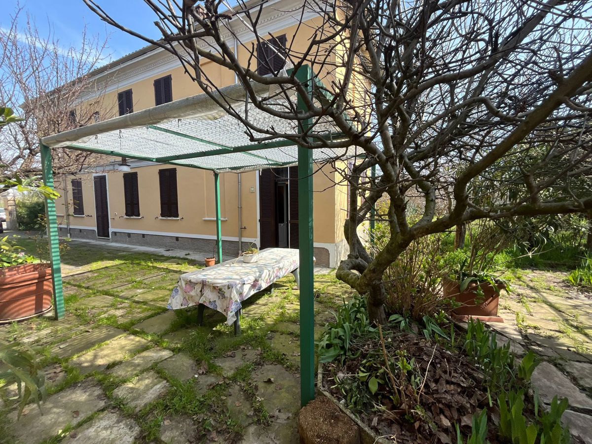 Foto 1 di 22 - Casa indipendente in vendita a San Zenone al Po