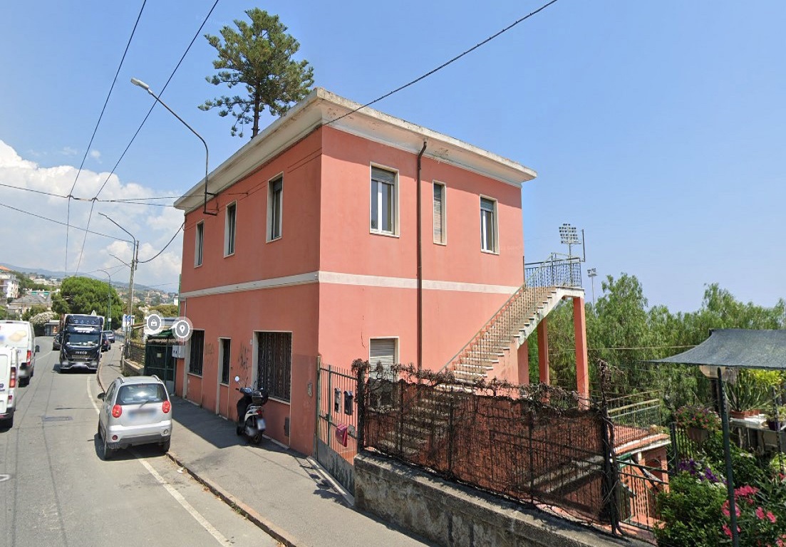 Foto 1 di 17 - Appartamento in vendita a Sanremo
