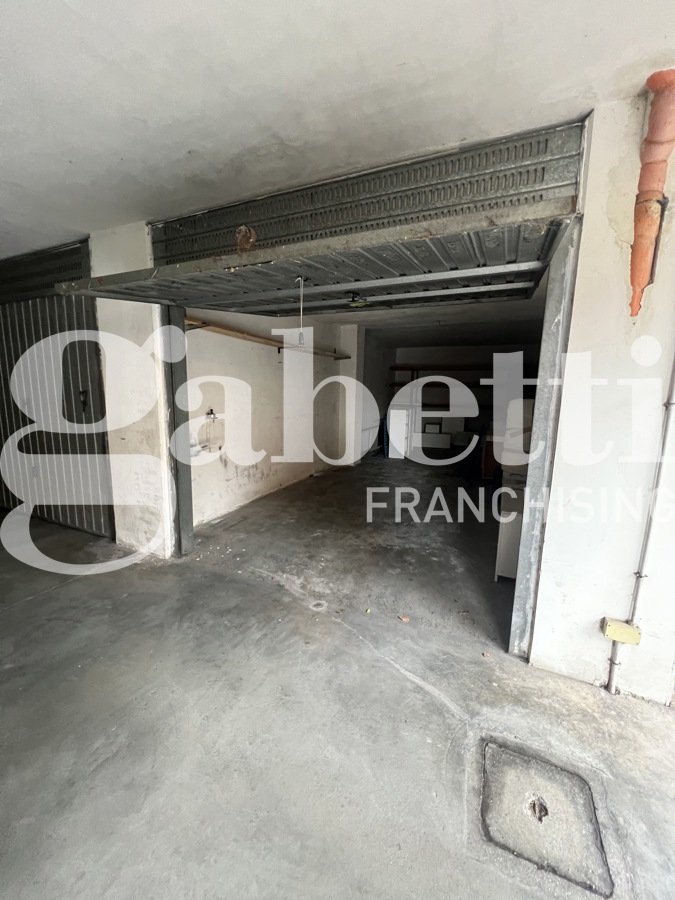 Foto 4 di 6 - Garage in vendita a Colleferro