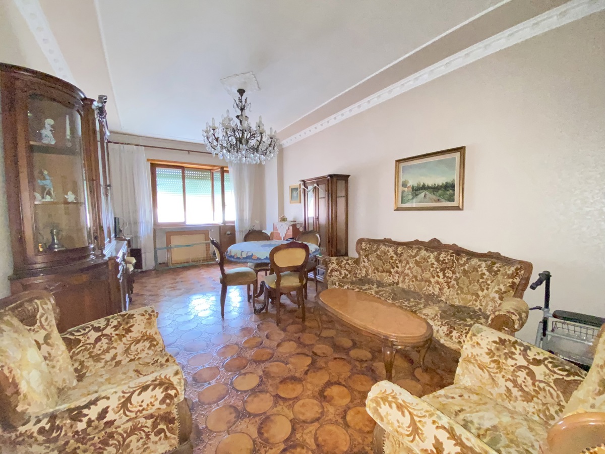Foto 3 di 28 - Appartamento in vendita a Roma