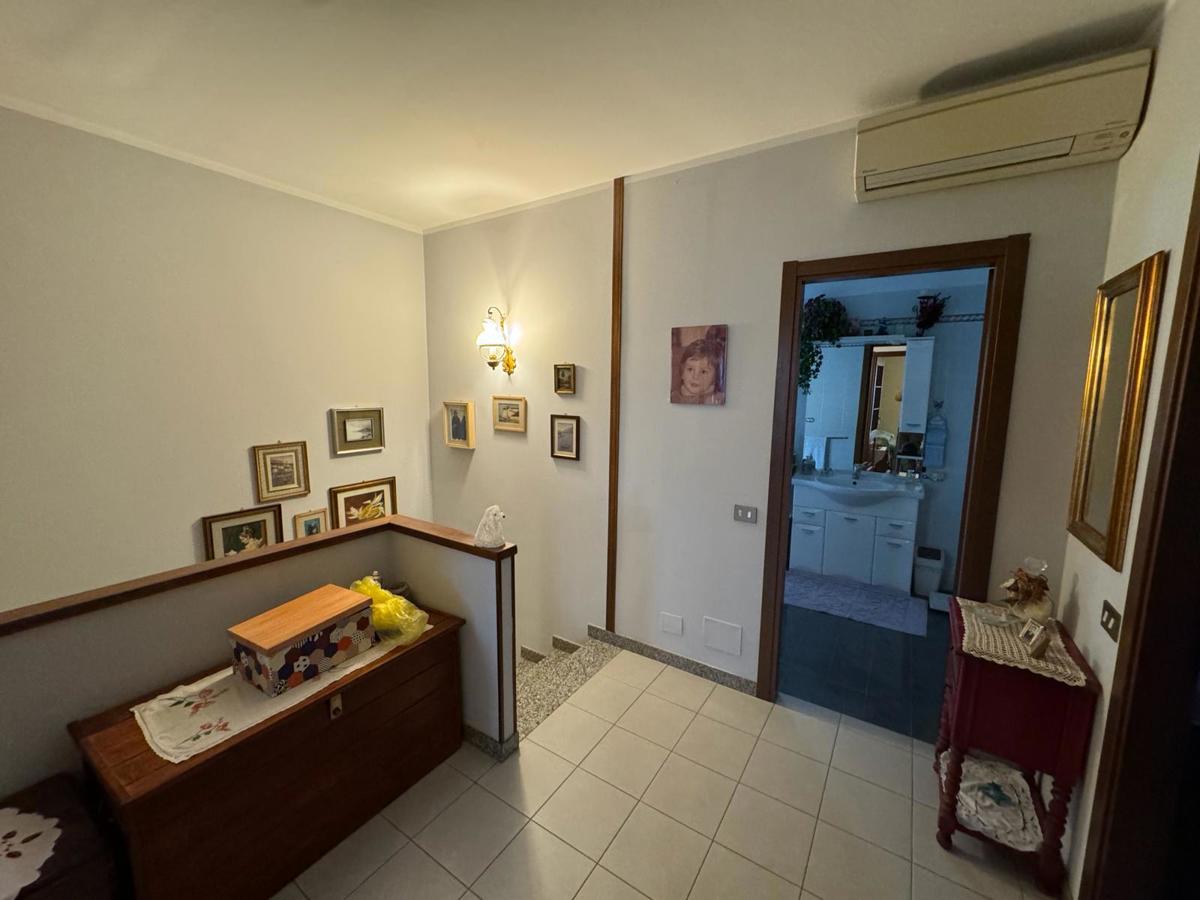 Foto 10 di 21 - Villa a schiera in vendita a Cilavegna