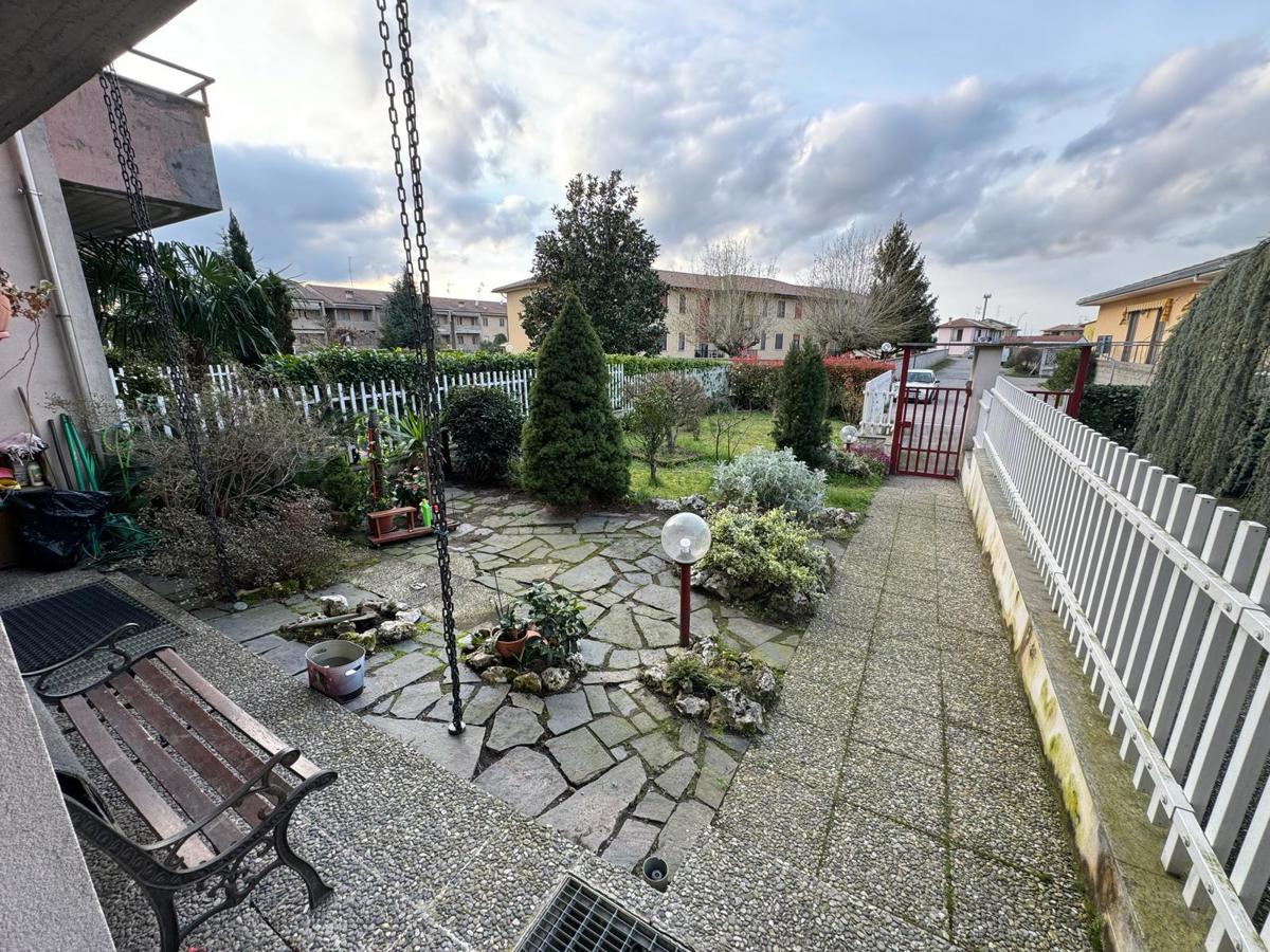 Foto 18 di 21 - Villa a schiera in vendita a Cilavegna
