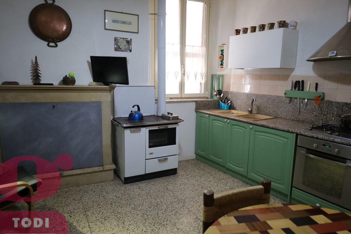 Foto 13 di 42 - Appartamento in vendita a Todi