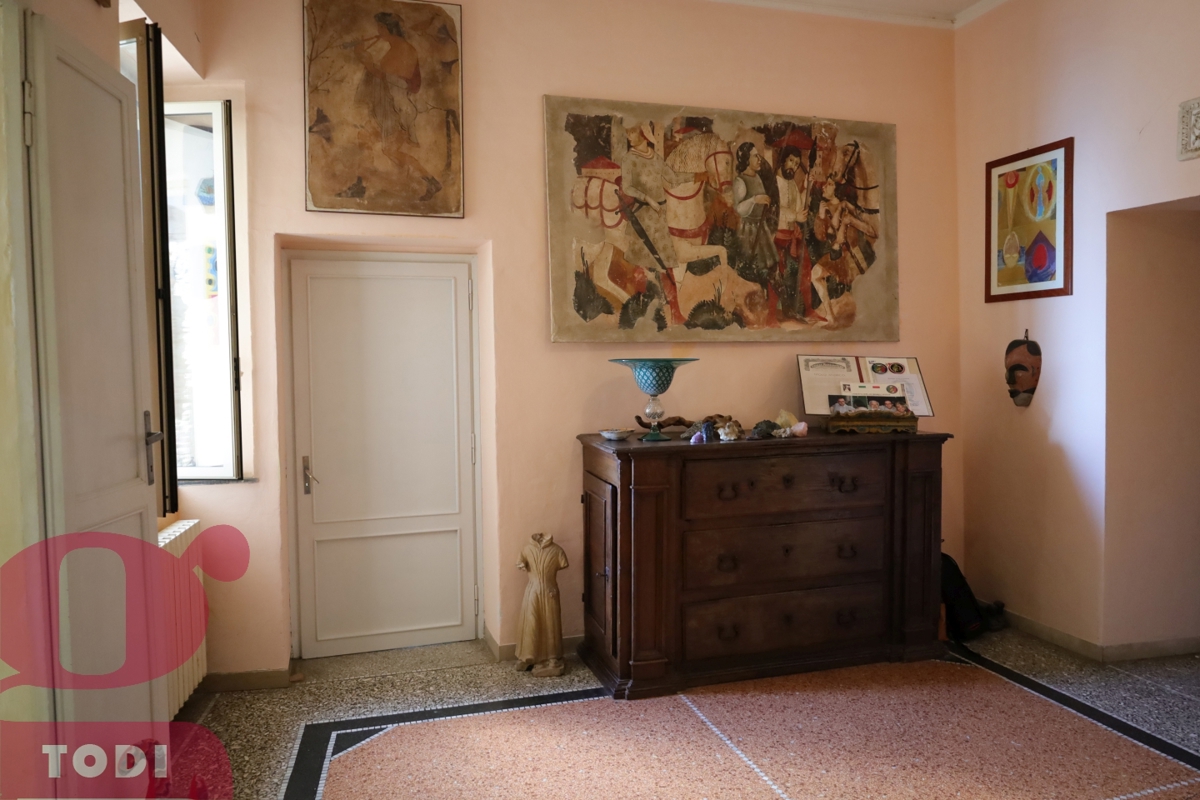 Foto 4 di 42 - Appartamento in vendita a Todi