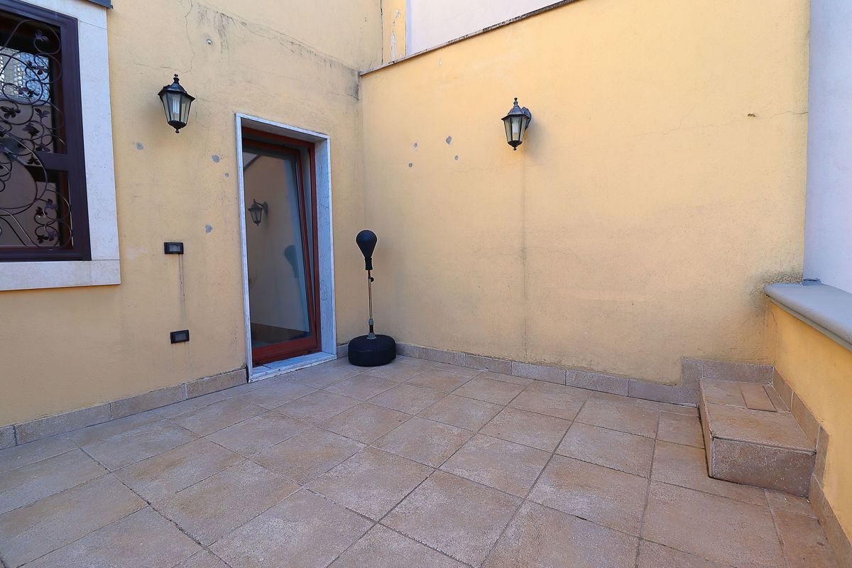 Foto 32 di 44 - Casa indipendente in vendita a Bari