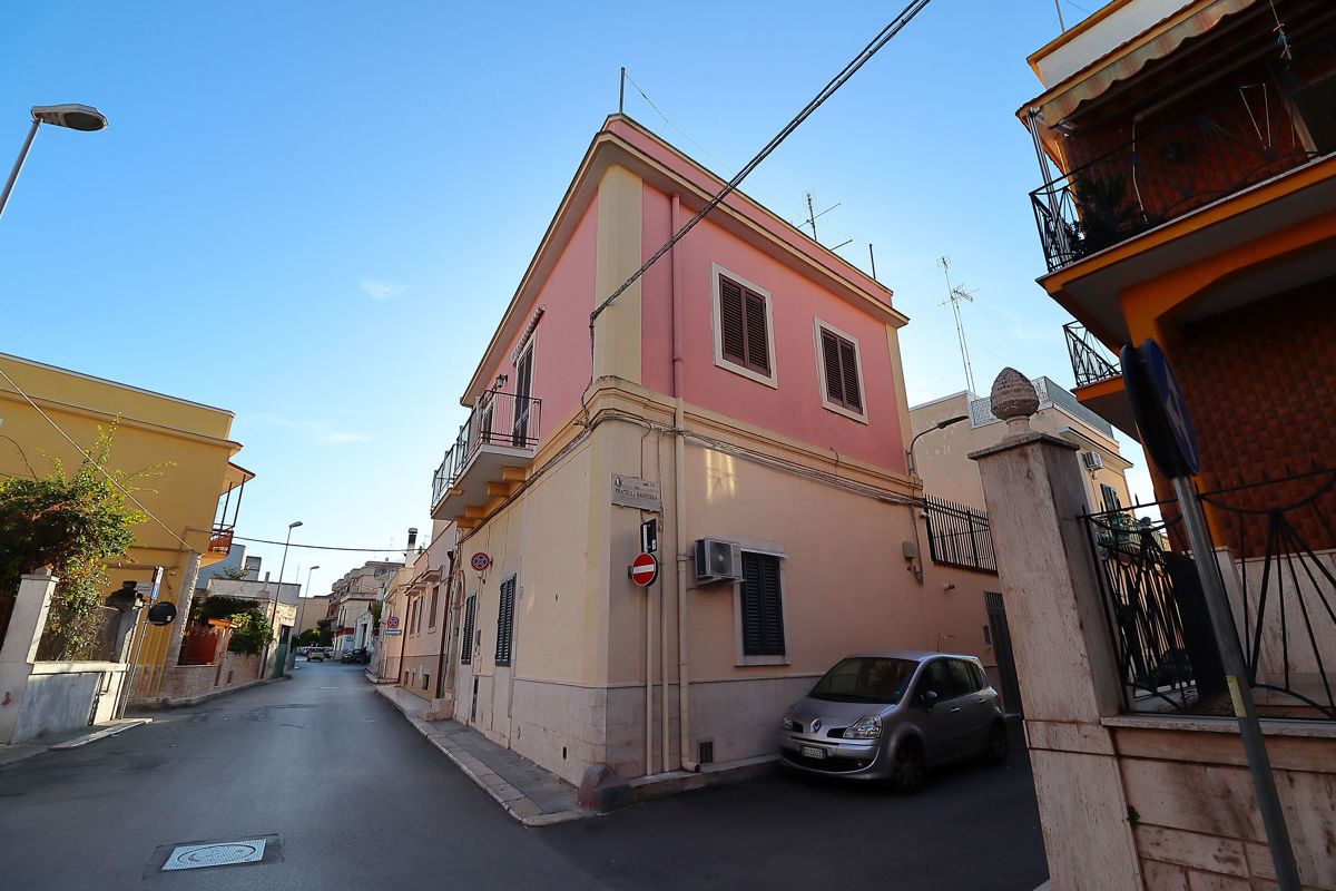 Foto 4 di 44 - Casa indipendente in vendita a Bari