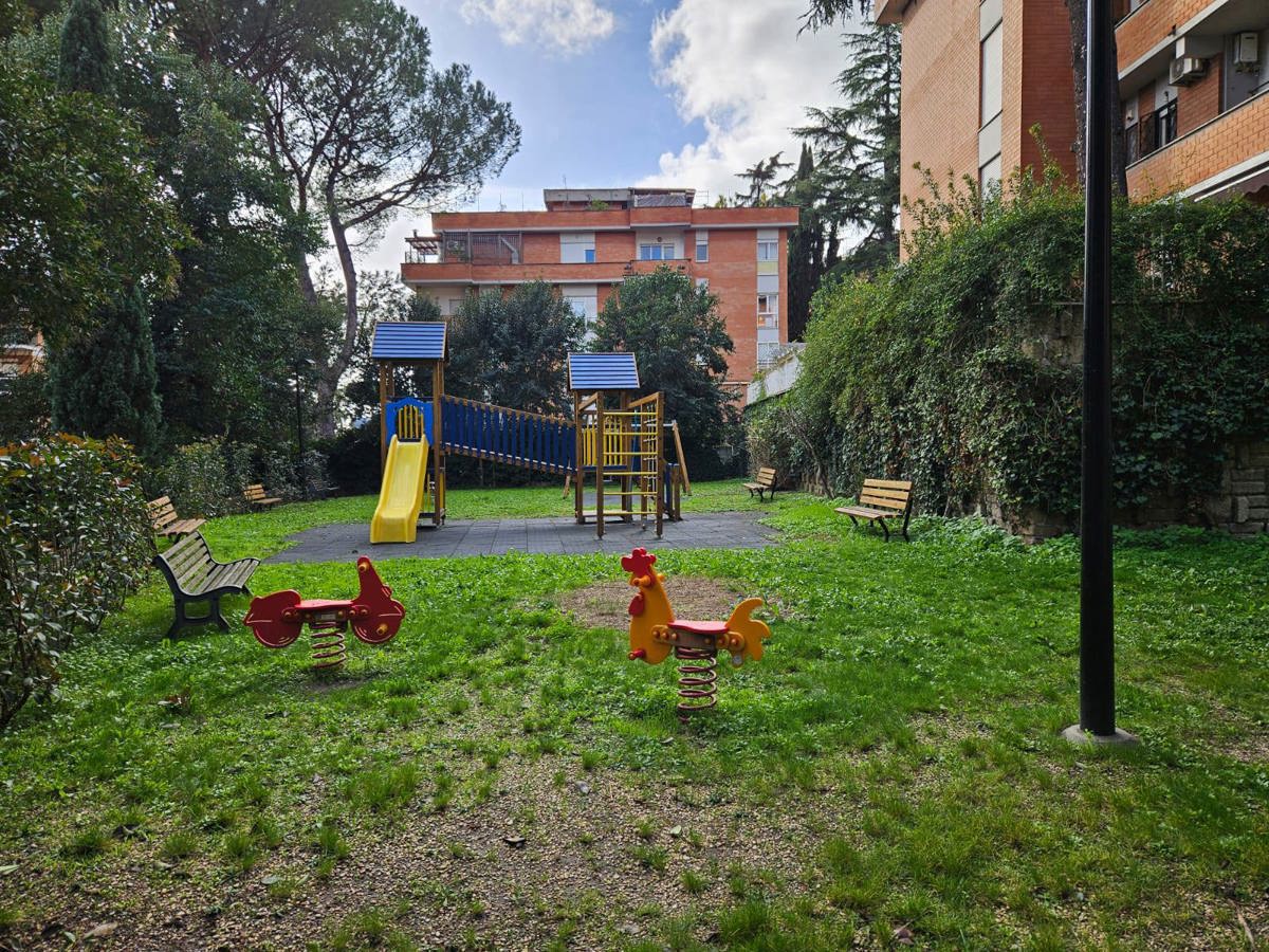 Foto 3 di 19 - Appartamento in vendita a Roma
