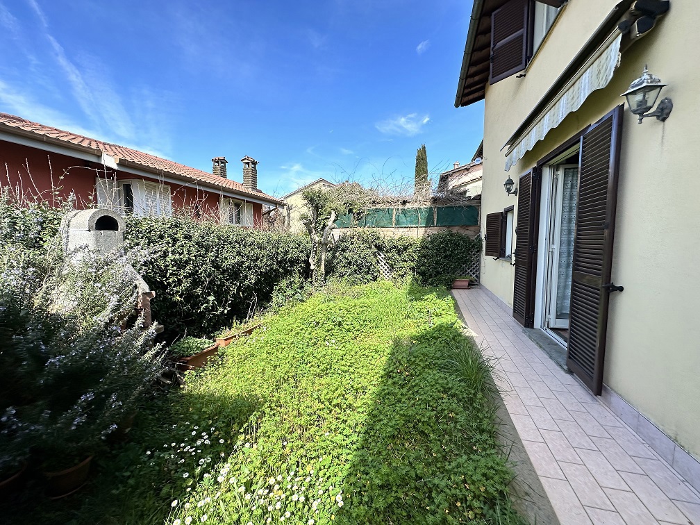 Foto 11 di 25 - Villa in vendita a Manziana
