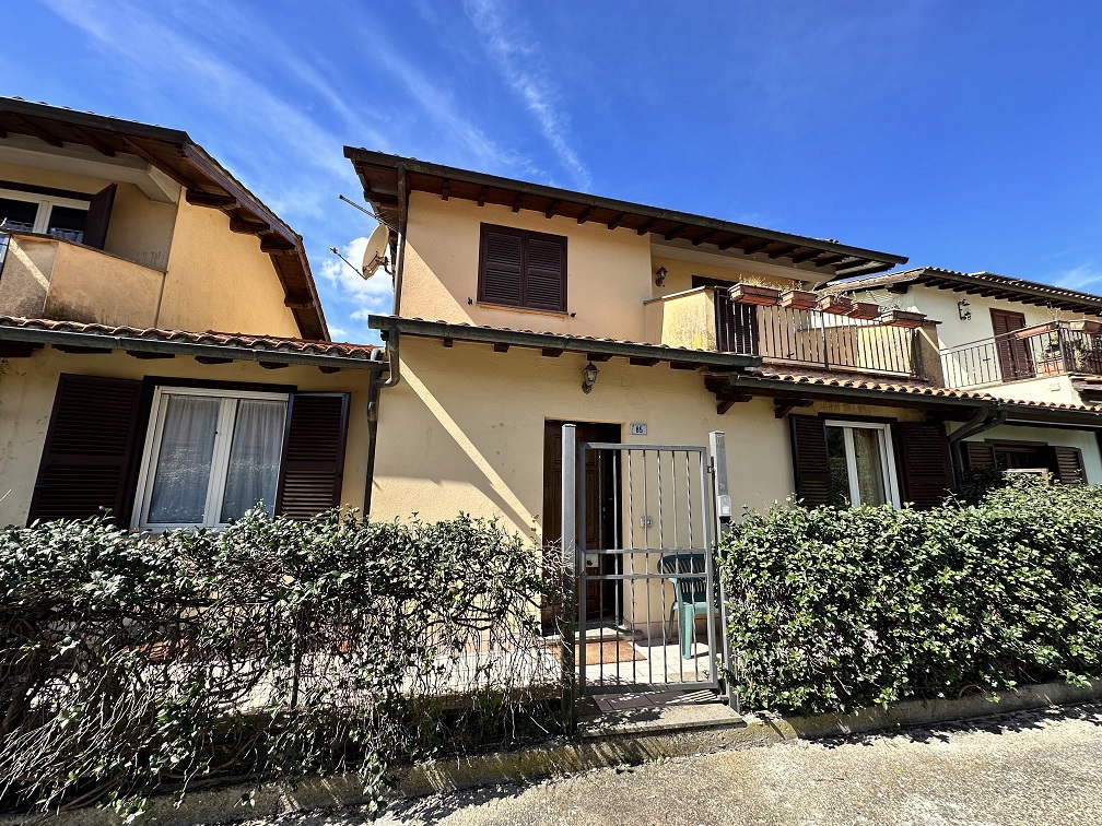 Foto 1 di 25 - Villa in vendita a Manziana