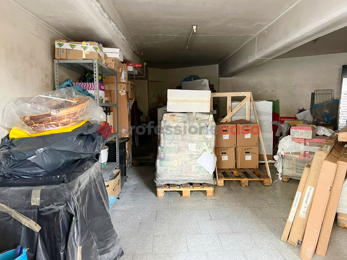 Foto 9 di 13 - Garage in vendita a Valverde