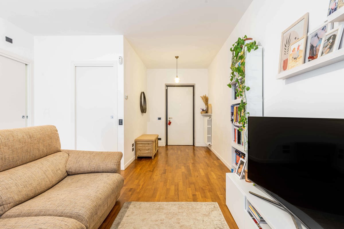 Foto 3 di 27 - Appartamento in vendita a Saronno